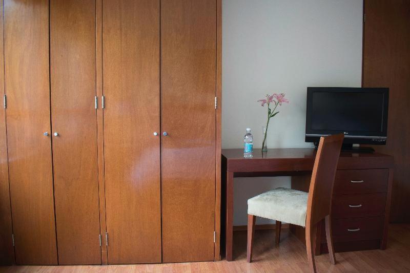 Residence L'Heritage Aristoteles 140 By Bluebay 멕시코 시 객실 사진